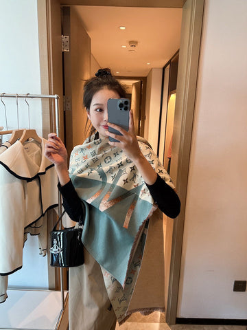 EC - LOV Scarf - 009