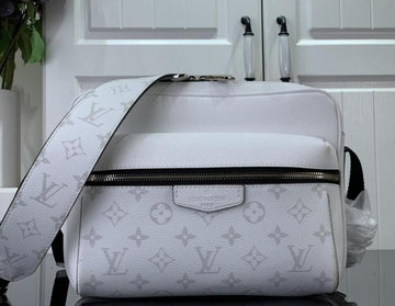 EC - LOV Bags - 882