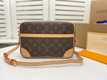 EC - LOV Bags - 2153