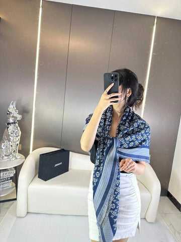 EC - LOV Scarf - 267