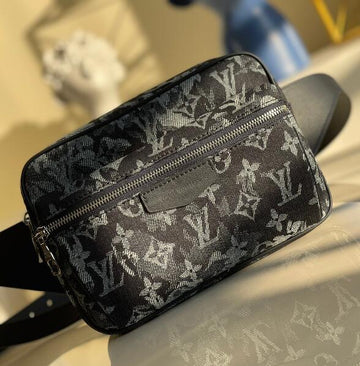 EC - LOV Bags - 2593