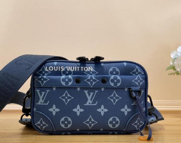 EC - LOV Bags - 724