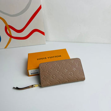 EC - LOV Wallet - 1082