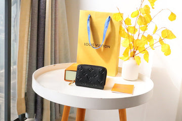 EC - LOV Wallet - 066