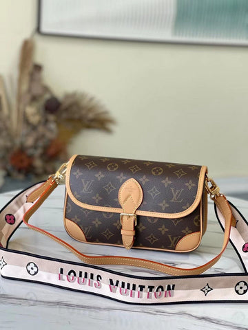 EC Fashion Lu-Vi bags - 17205