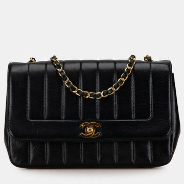 Medium Lambskin Vertical Border Flap