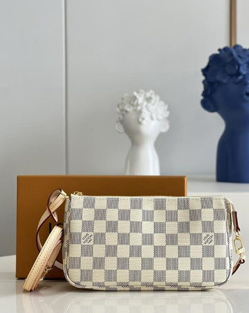 EC - LOV Bags - 1726