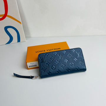 EC - LOV Wallet - 1118