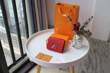 EC - LOV Wallet - 1039