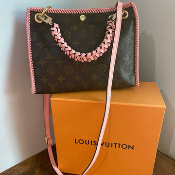 The Swan Crossbody -CS Monogram in Pale Pink