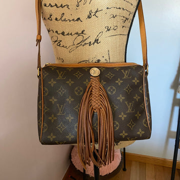 The Partridge Crossbody Bag -CS Monogram in Tan Fringe