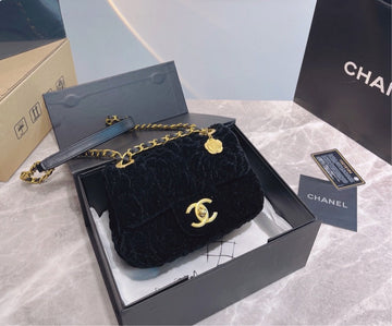 Fall  Chanel crossbody