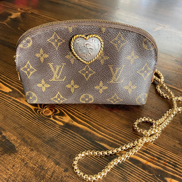 The Junco Crossbody Bag -CS Monogram with Heart in Gold