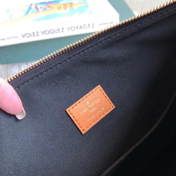 Louis Vuitton Maida Hobo Bag