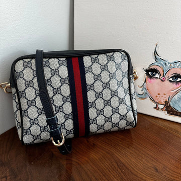 The Junco - NavyCS Gucci GG Crossbody