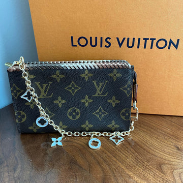 The Junco Wallet/Wristlet -CS Monogram with Ombre Brown