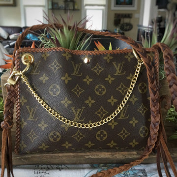The Nuthatch -VS Monogram in Caramel Crossbody