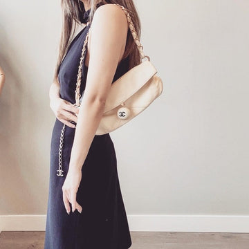 CHANEL Vintage leather ball bag