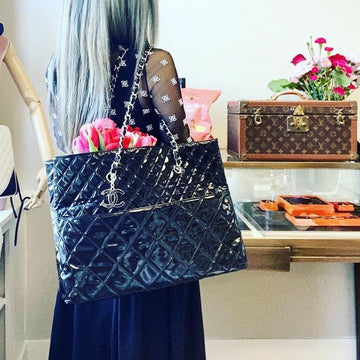 CHANEL patent leather tote