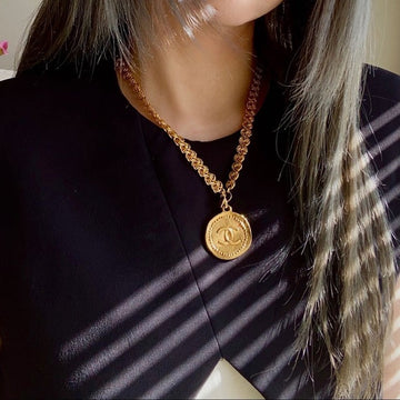 CHANEL Big Logo pendant