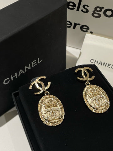 New Chanel 21A Crown CC Earrings Gold Earrings