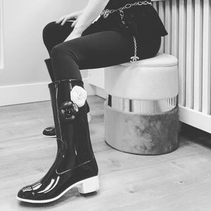 CHANEL Camellia classic rainboots